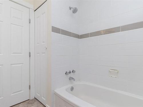 37 Morgan Pl, Nanaimo, BC - Indoor Photo Showing Bathroom