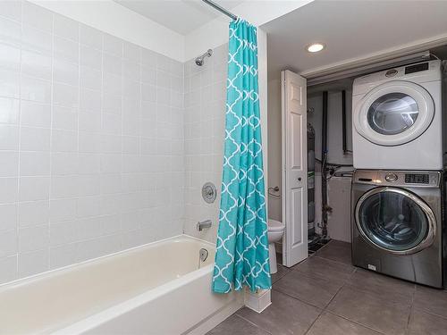 37 Morgan Pl, Nanaimo, BC - Indoor Photo Showing Laundry Room
