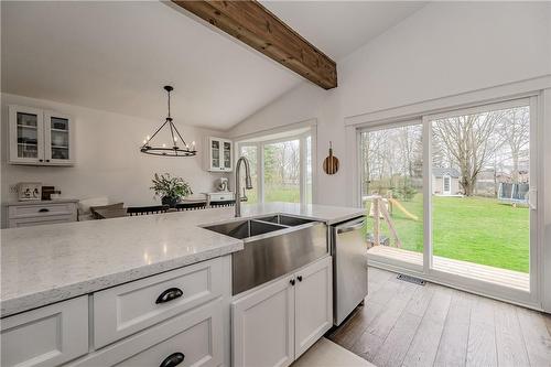 9 Coachman Crescent, Hamilton, ON - Indoor Photo Showing Kitchen With Double Sink