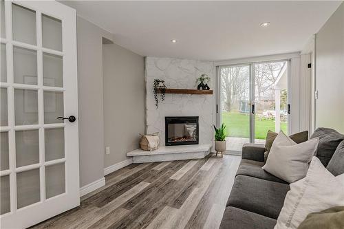 9 Coachman Crescent, Hamilton, ON - Indoor Photo Showing Living Room With Fireplace