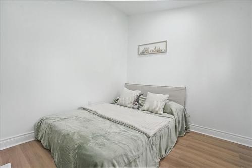 22 Freeborn Avenue, Brantford, ON - Indoor Photo Showing Bedroom