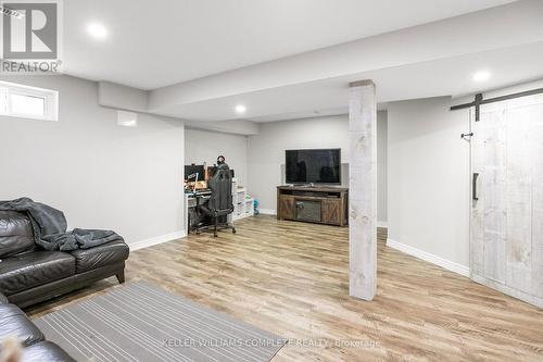 46 Topaz St, Hamilton, ON - Indoor Photo Showing Other Room