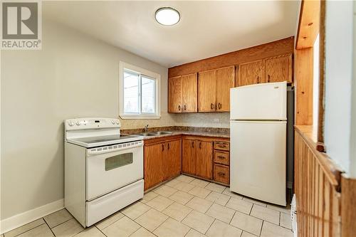 657 Churchill Avenue, Greater Sudbury, ON - Indoor Photo Showing Kitchen With Double Sink