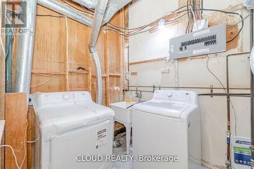 #42 -11 Harrisford St, Hamilton, ON - Indoor Photo Showing Laundry Room