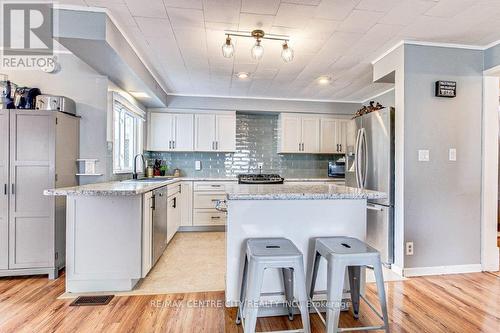 47 Hemlock St, St. Thomas, ON - Indoor Photo Showing Kitchen With Upgraded Kitchen