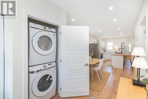 371 Upper Wentworth St, Hamilton, ON - Indoor Photo Showing Laundry Room