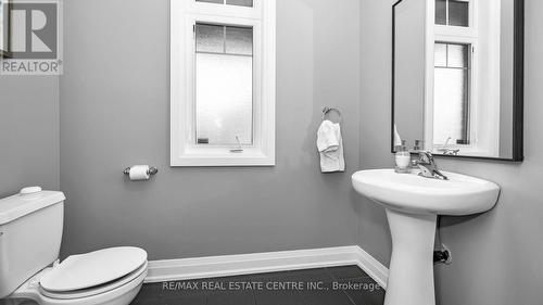 91 Marriott Pl, Brant, ON - Indoor Photo Showing Bathroom