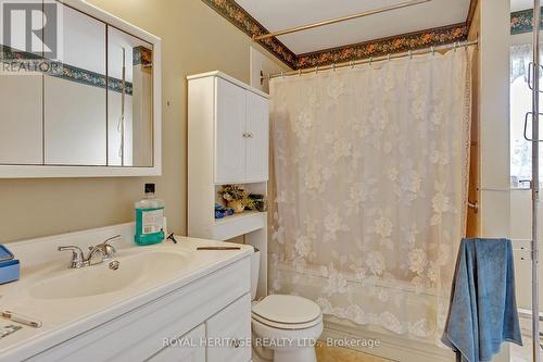 977 6Th Line N, Havelock-Belmont-Methuen, ON - Indoor Photo Showing Bathroom