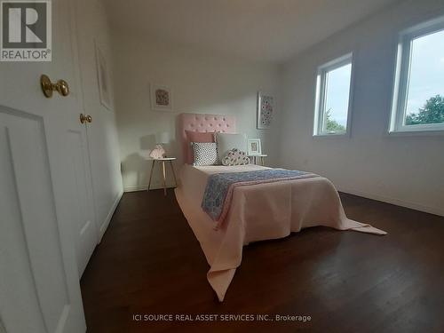 54 Royaledge Way, Hamilton, ON - Indoor Photo Showing Bedroom