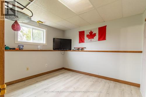 1047 Yankee Line, Smith-Ennismore-Lakefield, ON - Indoor Photo Showing Other Room