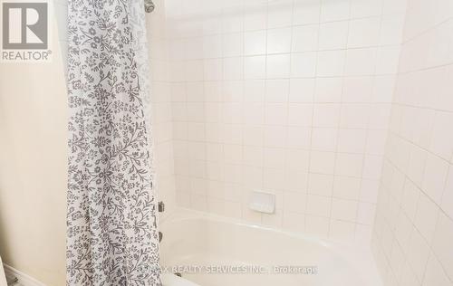 #168 -40 Maple Ave, Halton Hills, ON - Indoor Photo Showing Bathroom