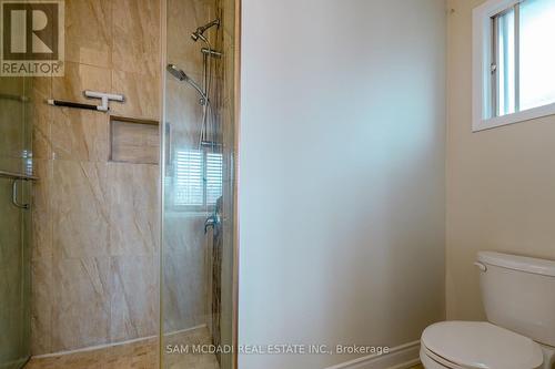 160 Tuscadero Cres, Mississauga, ON - Indoor Photo Showing Bathroom
