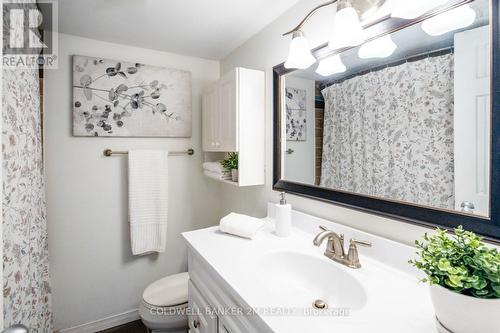 580 Regional 21 Road, Scugog, ON - Indoor Photo Showing Bathroom