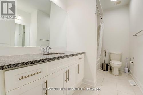 1459 Ford Strathy Crescent, Oakville, ON - Indoor Photo Showing Bathroom
