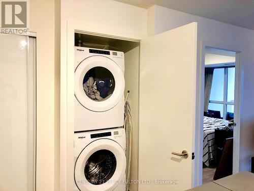 2007 - 10 Wilby Crescent, Toronto, ON - Indoor Photo Showing Laundry Room
