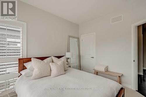 2509 Littlefield Crescent, Oakville, ON - Indoor Photo Showing Bedroom