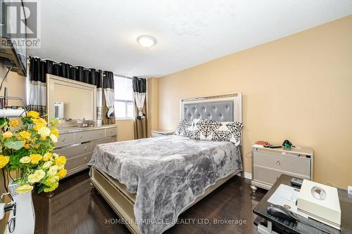 605 - 3501 Glen Erin Drive, Mississauga, ON - Indoor Photo Showing Bedroom