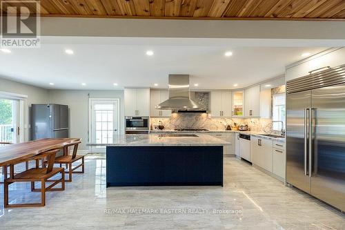 15 Oakridge Dr, North Kawartha, ON - Indoor Photo Showing Kitchen With Upgraded Kitchen