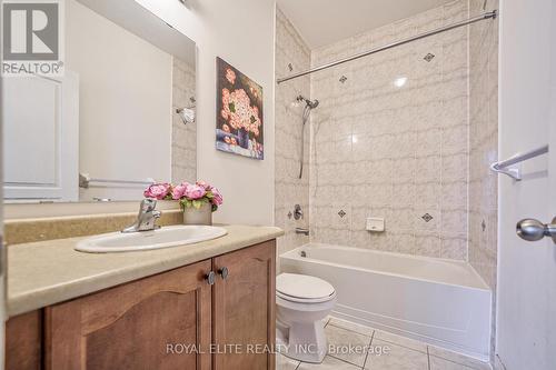 12 Henry Bauer Ave, Markham, ON - Indoor Photo Showing Bathroom