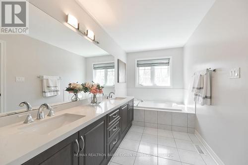 #22 -450 Worthington Ave, Richmond Hill, ON - Indoor Photo Showing Bathroom