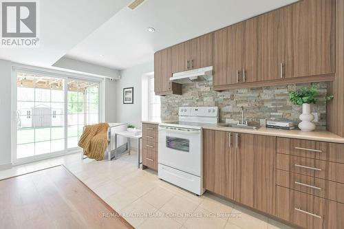 #22 -450 Worthington Ave, Richmond Hill, ON - Indoor Photo Showing Kitchen