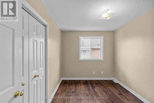 28 Ritchie Cres, Springwater, ON - Indoor Photo Showing Other Room
