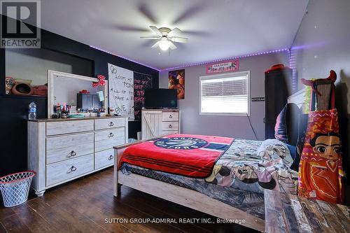 20 Wasaga Sands Drive, Wasaga Beach, ON - Indoor Photo Showing Bedroom
