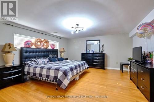 20 Wasaga Sands Drive, Wasaga Beach, ON - Indoor Photo Showing Bedroom