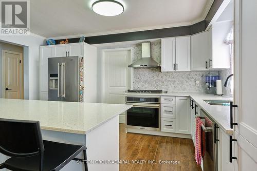 20 Wasaga Sands Drive, Wasaga Beach, ON - Indoor Photo Showing Kitchen With Upgraded Kitchen