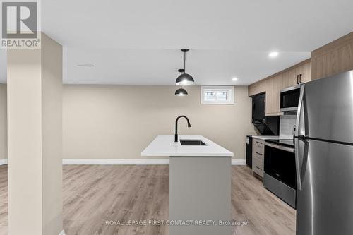 47 Mowat Crescent, Barrie, ON - Indoor Photo Showing Kitchen