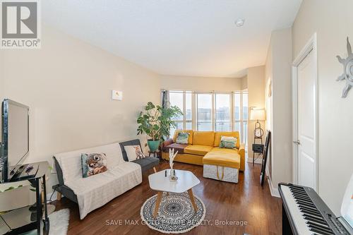 #2008 -50 Absolute Ave, Mississauga, ON - Indoor Photo Showing Living Room
