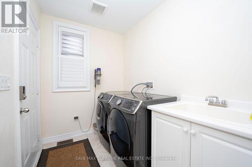 24 Argelia Cres, Brampton, ON - Indoor Photo Showing Laundry Room