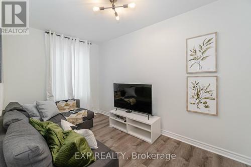84 Rosethorn Avenue, Toronto, ON - Indoor Photo Showing Living Room