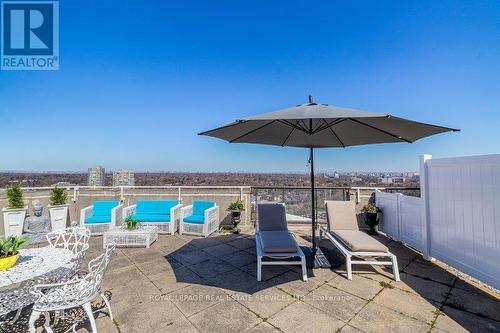 Ph03 - 1 Aberfoyle Crescent, Toronto, ON - Outdoor With In Ground Pool With View
