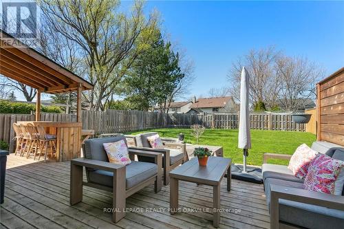 2543 Cavendish Drive, Burlington, ON - Outdoor With Deck Patio Veranda With Backyard