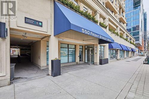 #423 -550 Front St W, Toronto, ON - Outdoor