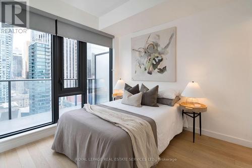 #2106 -2A Church St, Toronto, ON - Indoor Photo Showing Bedroom