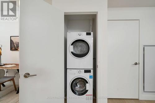 #2106 -2A Church St, Toronto, ON - Indoor Photo Showing Laundry Room