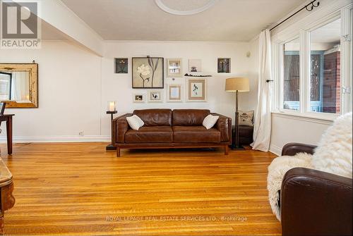 63 Mortimer Avenue, Toronto, ON - Indoor Photo Showing Living Room