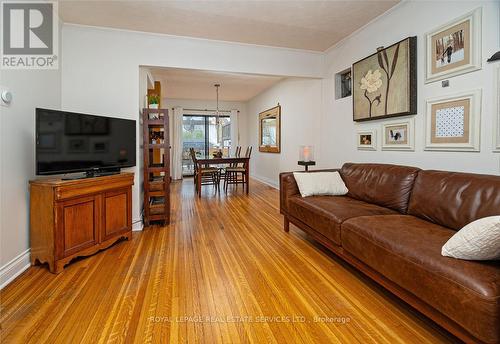 63 Mortimer Ave, Toronto, ON - Indoor Photo Showing Living Room