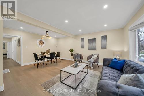 57 Blakemanor Boulevard, Toronto, ON - Indoor Photo Showing Living Room