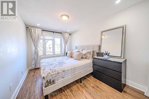 #45 -15 Guildwood Pkwy, Toronto, ON - Indoor Photo Showing Bedroom