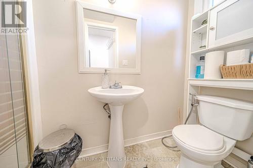 #45 -15 Guildwood Pkwy, Toronto, ON - Indoor Photo Showing Bathroom