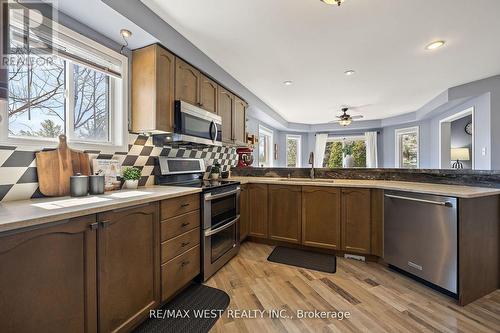 146 8Th Avenue, New Tecumseth, ON - Indoor Photo Showing Kitchen