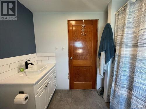 10 Cedar Street, Grand Manan Island, NB - Indoor Photo Showing Bathroom