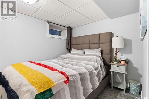 2802 Victoria Avenue, Regina, SK - Indoor Photo Showing Bedroom