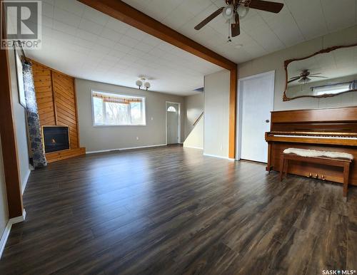 204 King Street, Spy Hill, SK - Indoor With Fireplace
