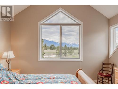 640 Upper Lakeview Road Unit# 33, Invermere, BC - Indoor Photo Showing Bedroom