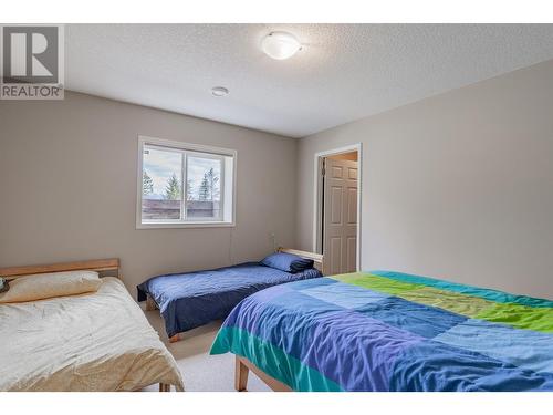 640 Upper Lakeview Road Unit# 33, Invermere, BC - Indoor Photo Showing Bedroom