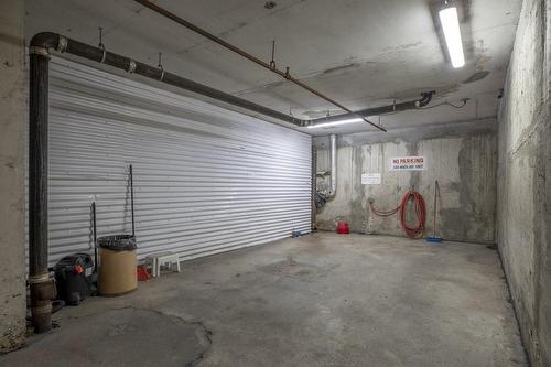 75 Queen Street N|Unit #506, Hamilton, ON - Indoor Photo Showing Garage